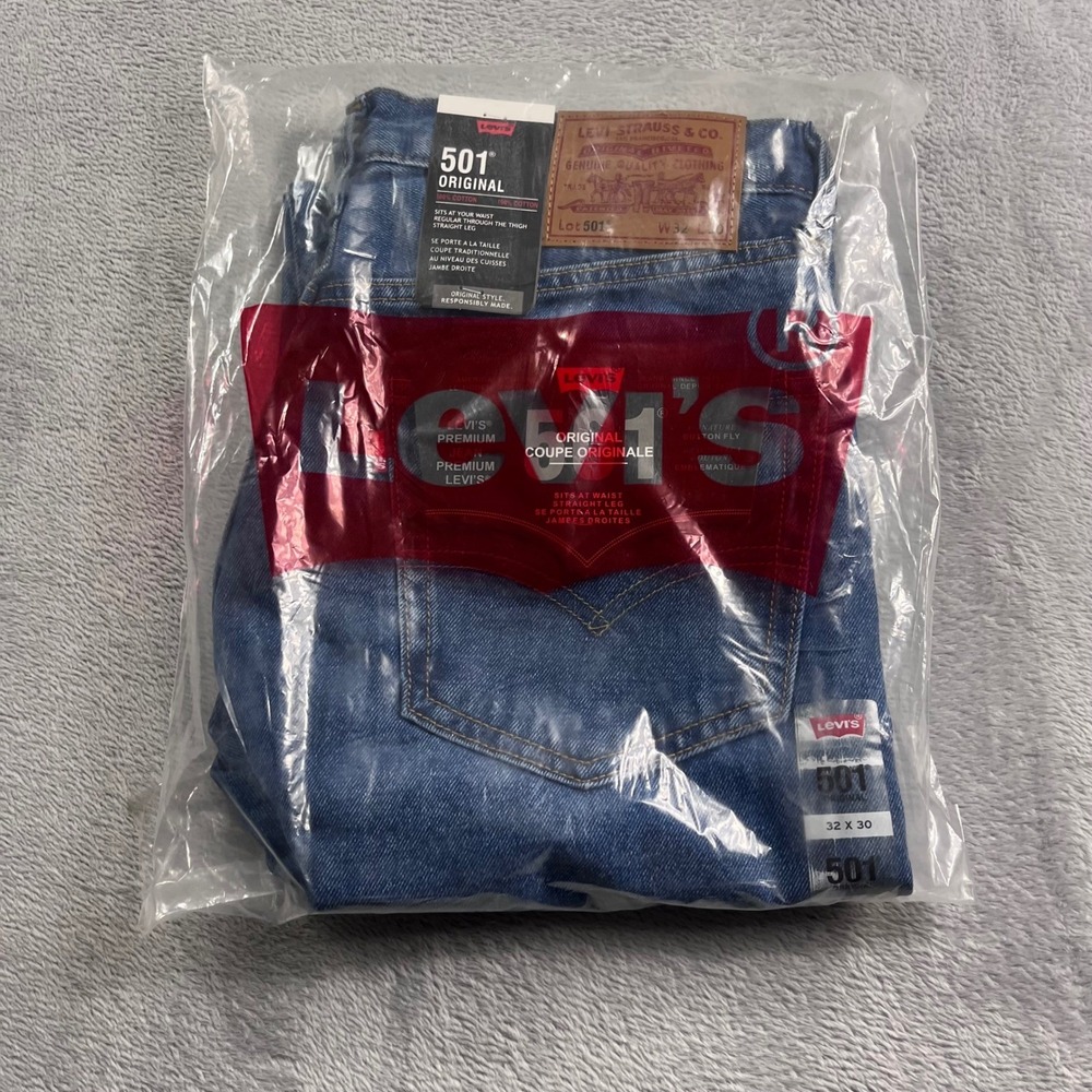 Levis 501 Original Mens Straight Leg Blue Denim Jeans 32x30 New [MQ]